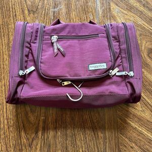 Baggallini Travel Toiletry Kit Make-up Cosmetic Bag Burgundy